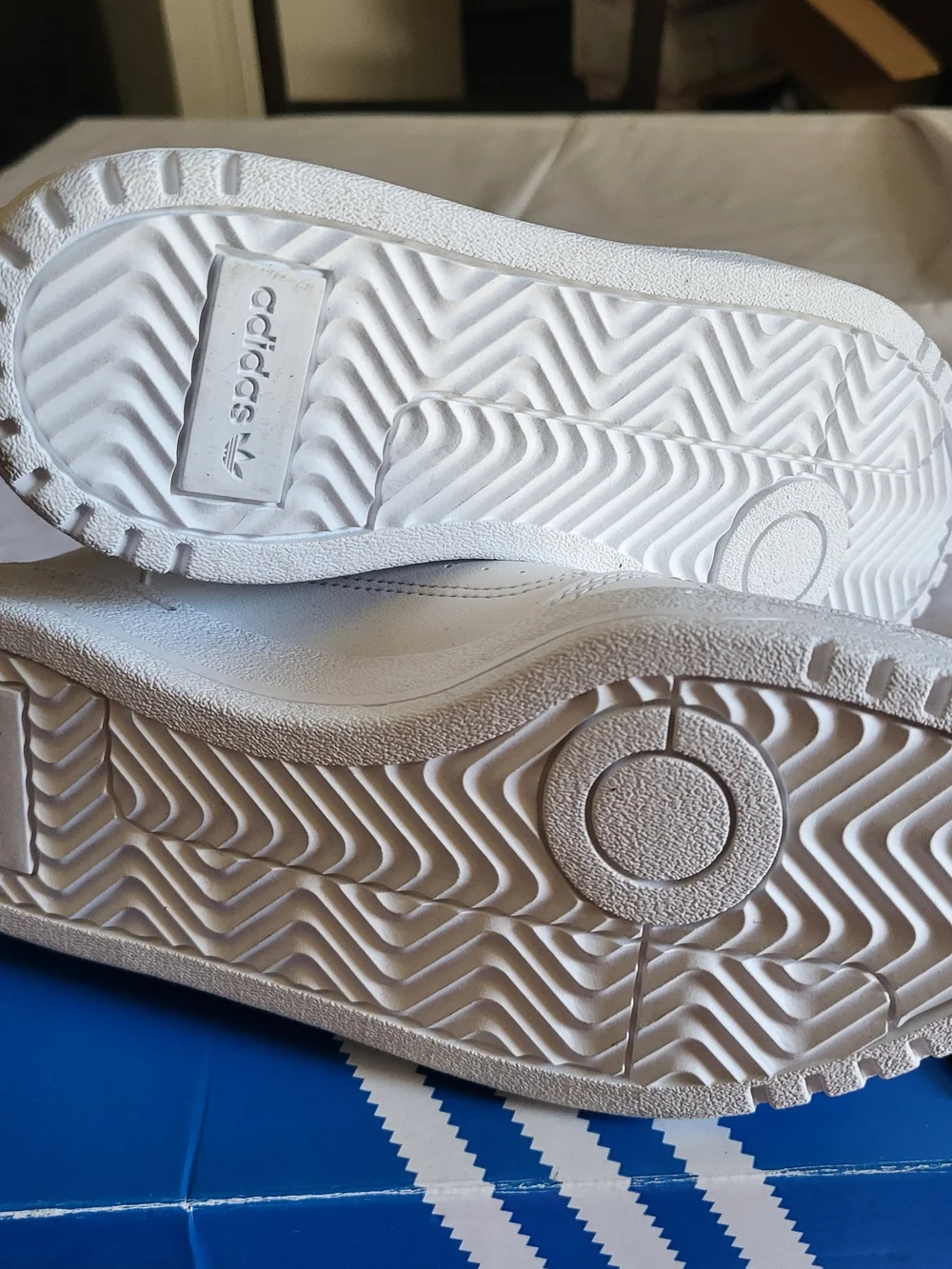 adidas low top
